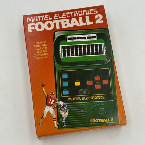 Vintage MATTEL ELECTRONICS FOOTBALL 2 Handheld / Pocket Video Game - Picture 1 of 8